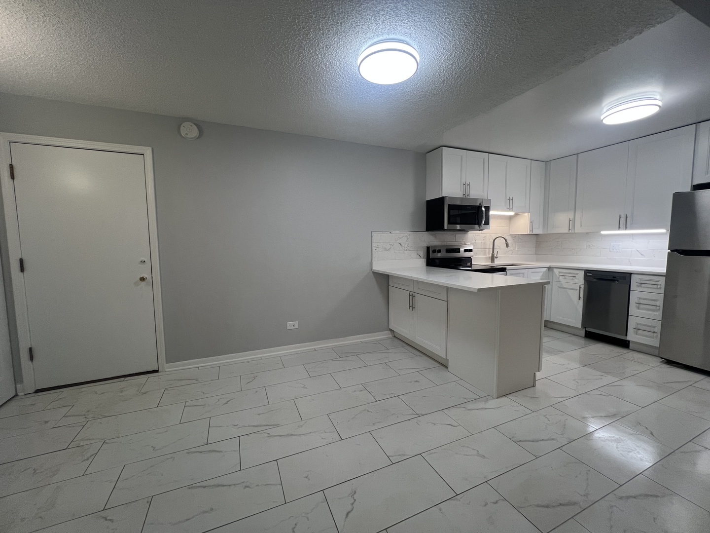 9721 South Harlem Avenue, Unit 2D Chicago Ridge, IL 60415 - Photo 2 of 11