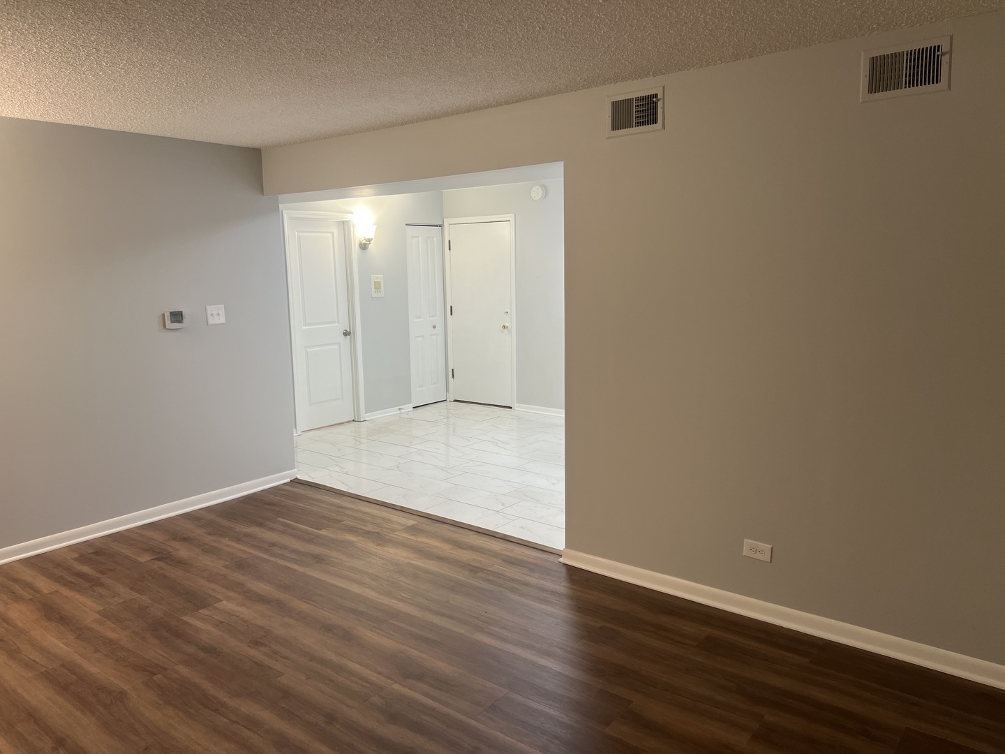 9721 South Harlem Avenue, Unit 2D Chicago Ridge, IL 60415 - Photo 8 of 11