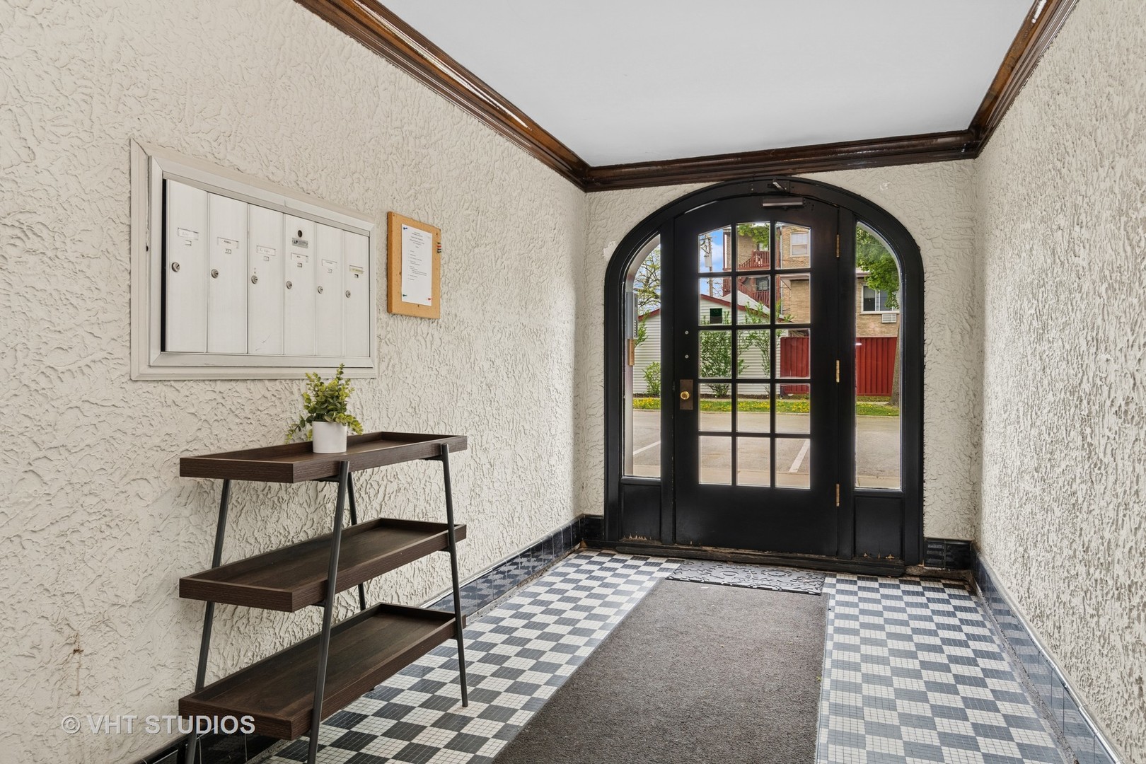 7 Fillmore Street, Unit 2 Oak Park, IL 60304 - Photo 3 of 27 a view of entryway with a front door