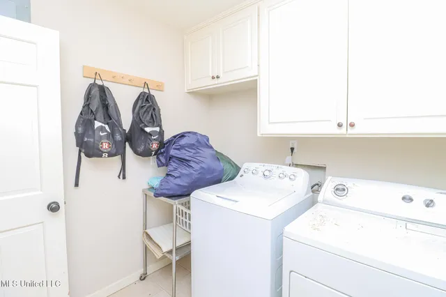 $339,500 | 136 Westlake Drive, Brandon, MS 39047