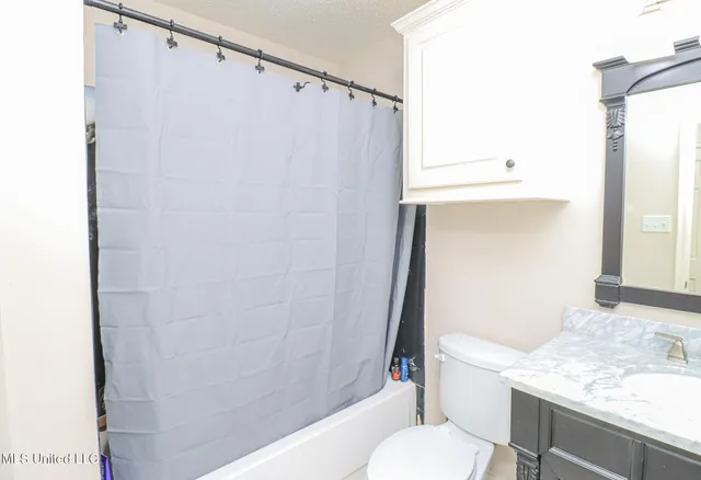 $339,500 | 136 Westlake Drive, Brandon, MS 39047