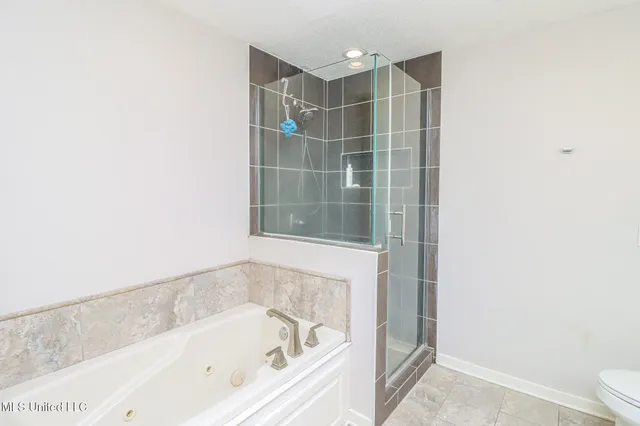 $339,500 | 136 Westlake Drive, Brandon, MS 39047