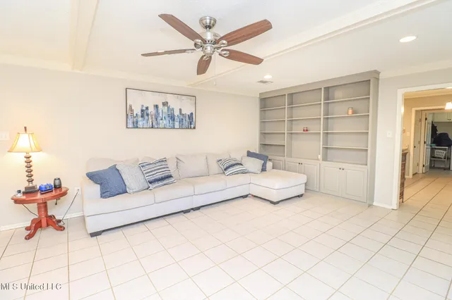 $339,500 | 136 Westlake Drive, Brandon, MS 39047