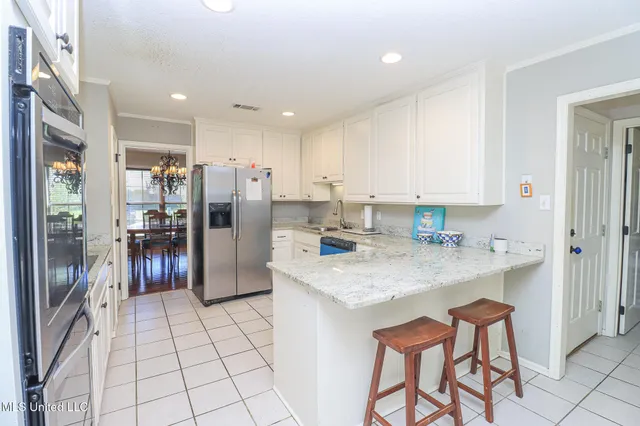 $339,500 | 136 Westlake Drive, Brandon, MS 39047