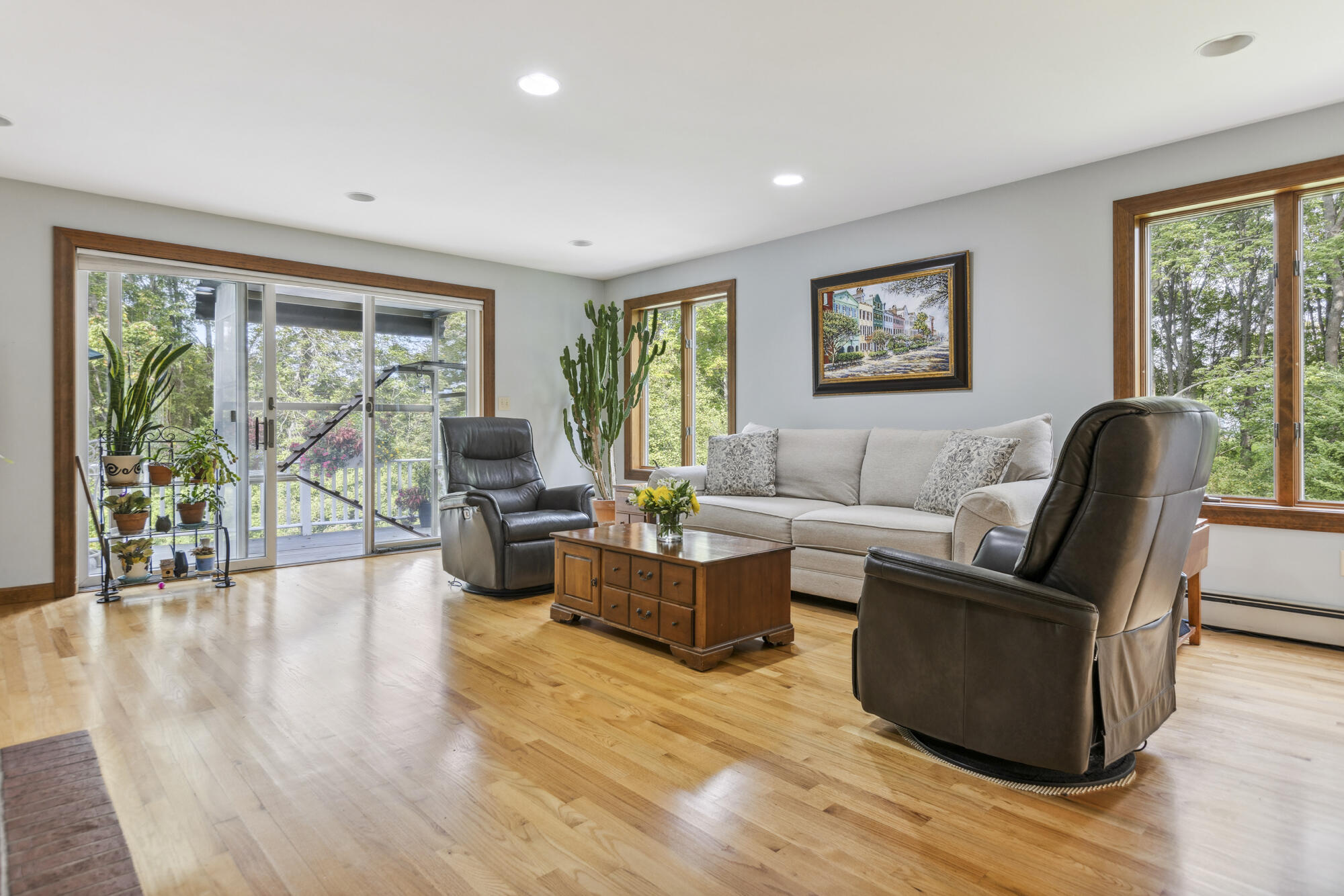 83 Hunts Point Road Cape Elizabeth, ME 04107 - Photo 10 of 39 Living Room
