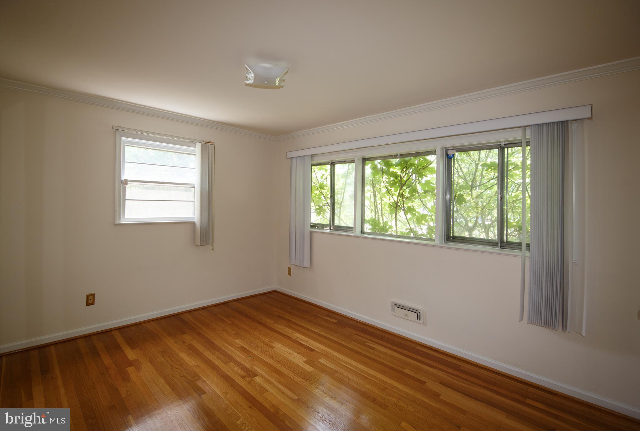 6802 Dean Drive McLean, VA 22101 - Photo 13 of 25