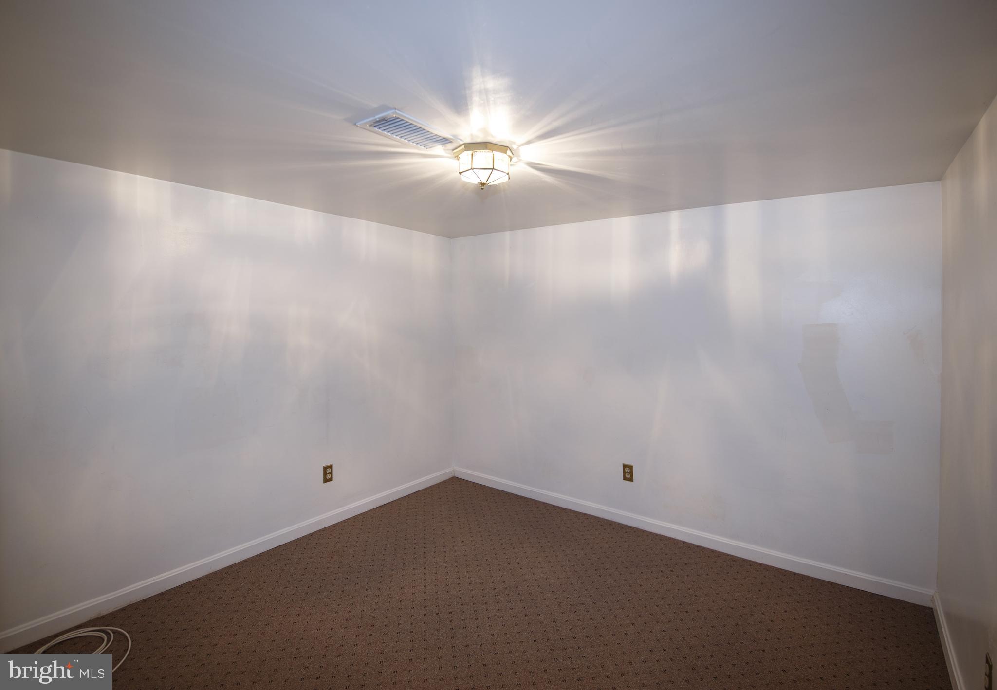 6802 Dean Drive McLean, VA 22101 - Photo 14 of 25