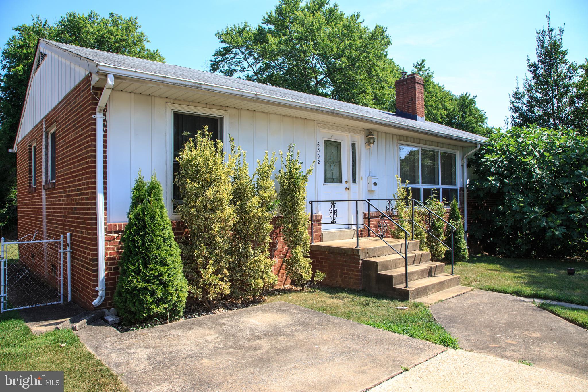 6802 Dean Drive McLean, VA 22101 - Photo 2 of 25