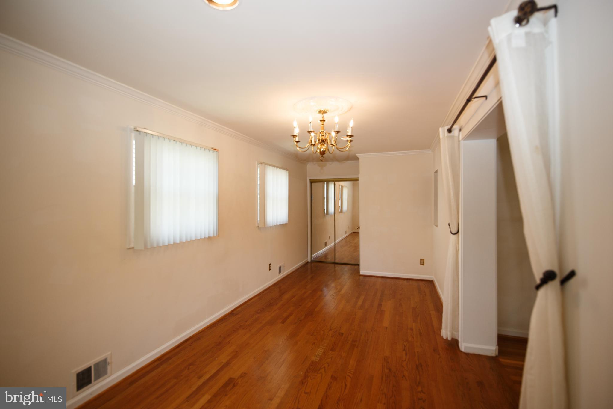 6802 Dean Drive McLean, VA 22101 - Photo 7 of 25