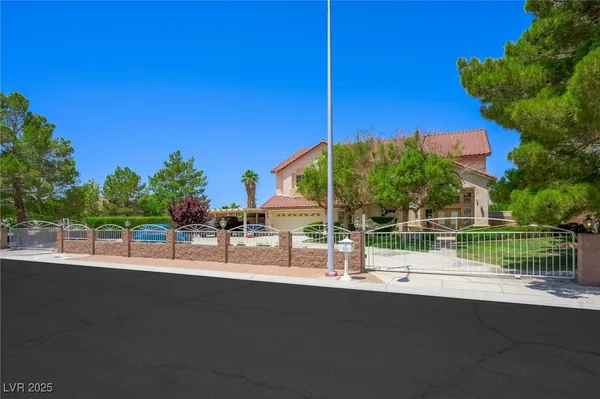 $1,400,000 | 1345 Morning Sun Way, Las Vegas, NV 89110