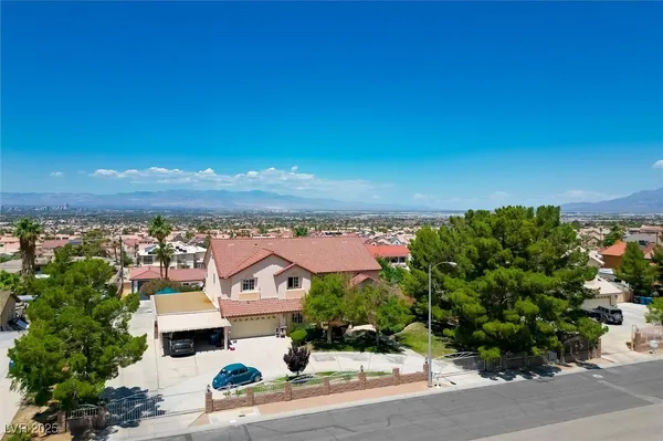 $1,400,000 | 1345 Morning Sun Way, Las Vegas, NV 89110