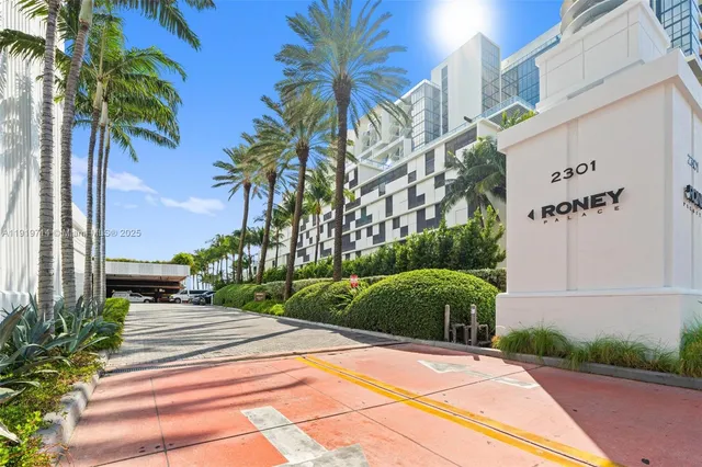 $1,181,600 | 2301 Collins Avenue, Unit 802, Miami Beach, FL 33139