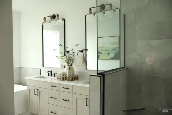 $999,995 | 7337 East Red Kite Street, Nampa, ID 83686