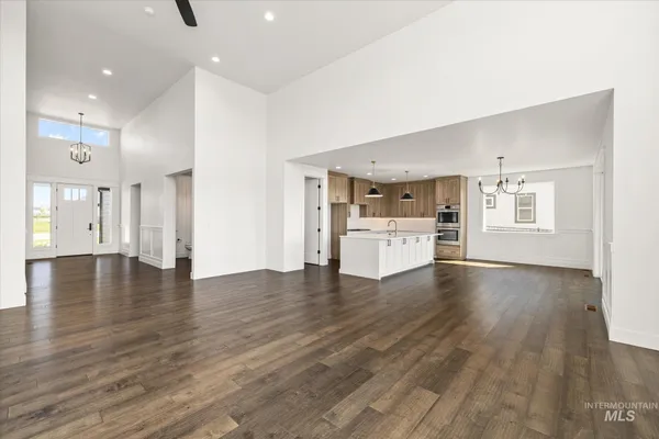 $999,995 | 7337 East Red Kite Street, Nampa, ID 83686