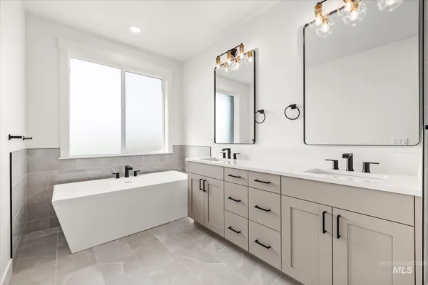 $999,995 | 7337 East Red Kite Street, Nampa, ID 83686