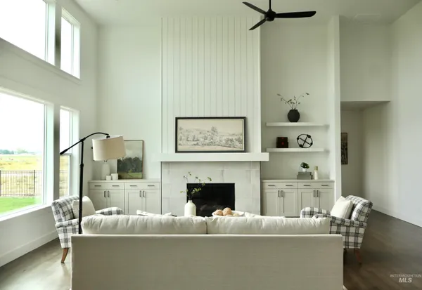 $999,995 | 7337 East Red Kite Street, Nampa, ID 83686