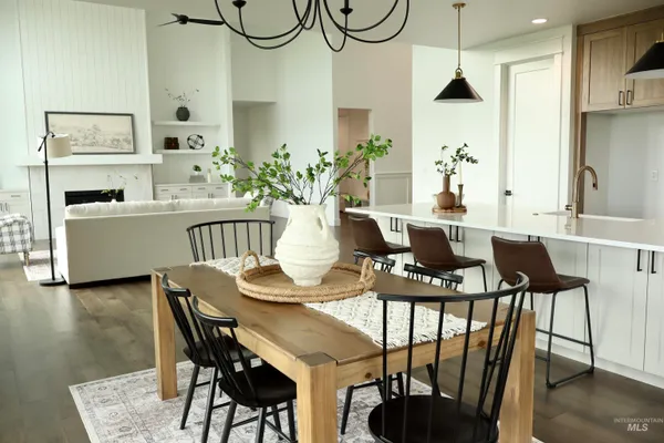 $999,995 | 7337 East Red Kite Street, Nampa, ID 83686