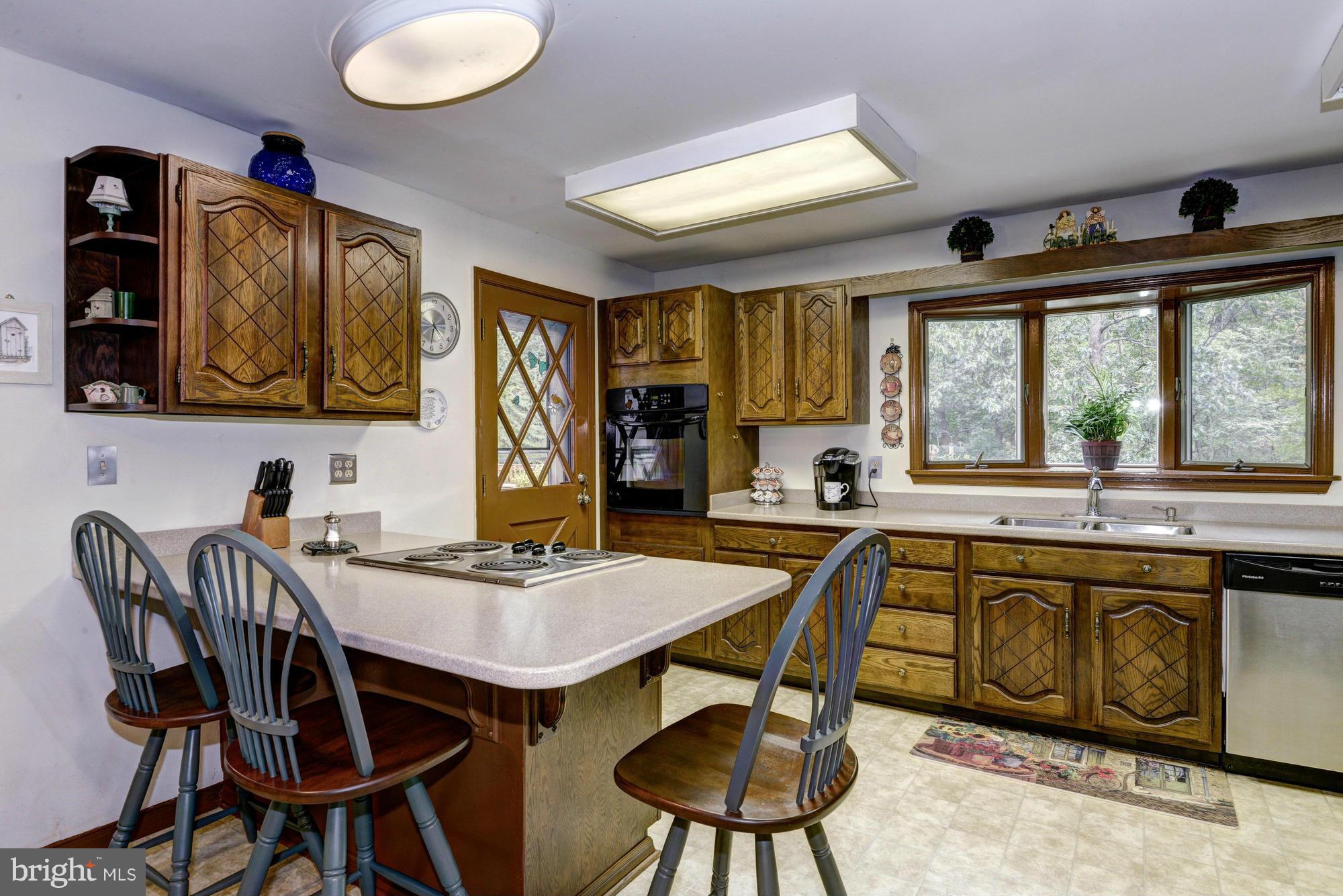 1868 Montevideo Road Hanover, MD 21076 - Photo 12 of 30 Peninsula w/ Breakfast Bar