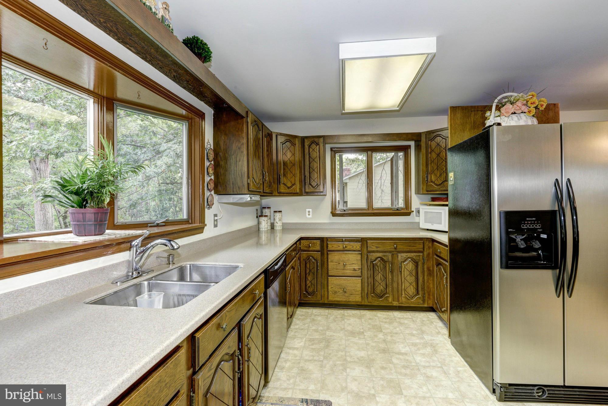 1868 Montevideo Road Hanover, MD 21076 - Photo 13 of 30 Corian Counters