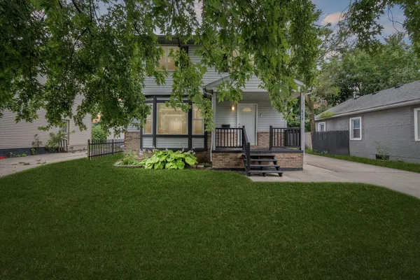 $2,400 | 578 East Mahan Avenue, Hazel Park, MI 48030