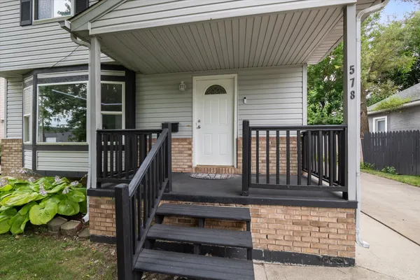 $2,400 | 578 East Mahan Avenue, Hazel Park, MI 48030