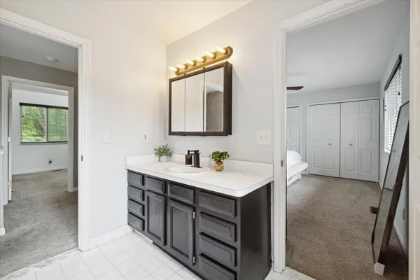 $2,400 | 578 East Mahan Avenue, Hazel Park, MI 48030