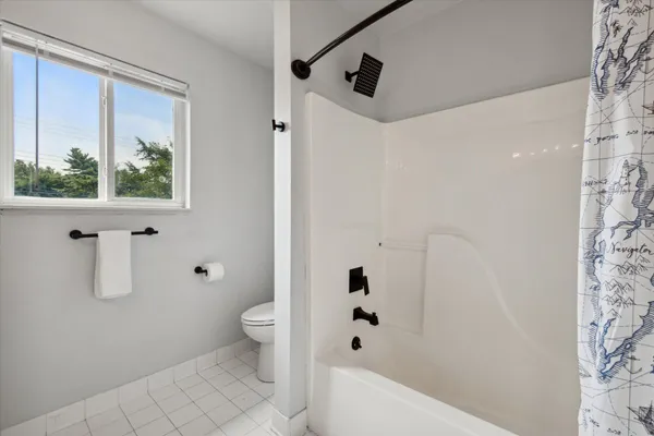$2,400 | 578 East Mahan Avenue, Hazel Park, MI 48030