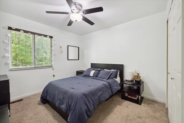 $2,400 | 578 East Mahan Avenue, Hazel Park, MI 48030