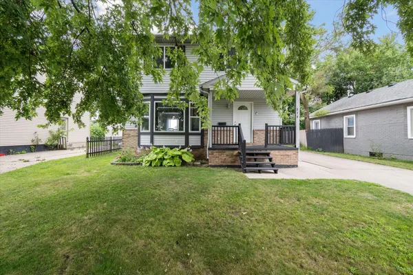 $2,400 | 578 East Mahan Avenue, Hazel Park, MI 48030