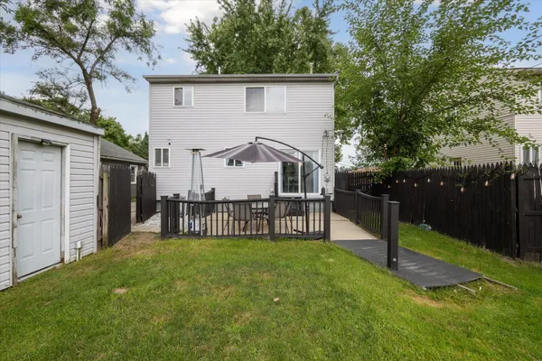 $2,400 | 578 East Mahan Avenue, Hazel Park, MI 48030