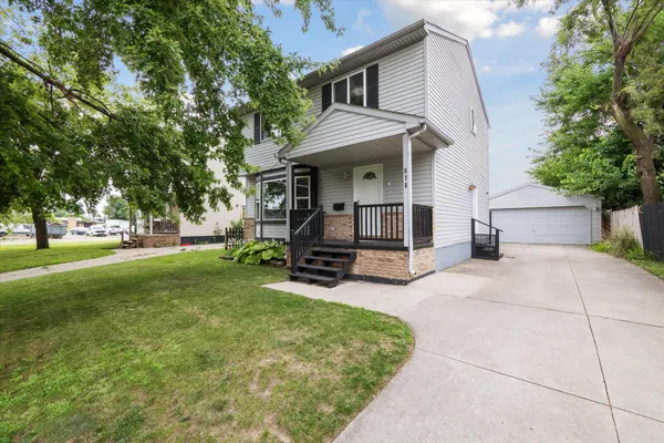 $2,400 | 578 East Mahan Avenue, Hazel Park, MI 48030