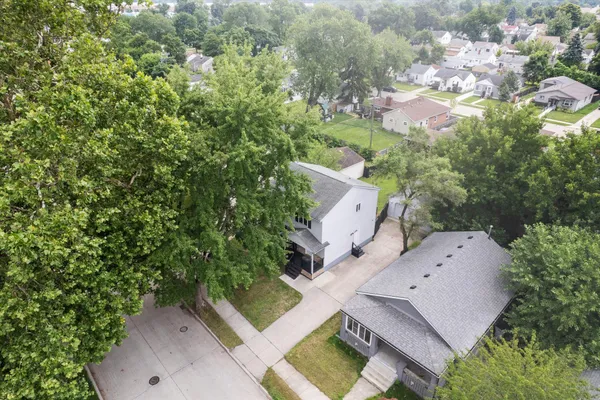 $2,400 | 578 East Mahan Avenue, Hazel Park, MI 48030