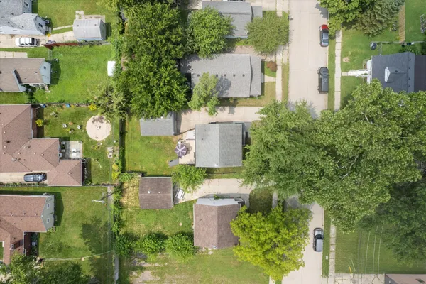 $2,400 | 578 East Mahan Avenue, Hazel Park, MI 48030