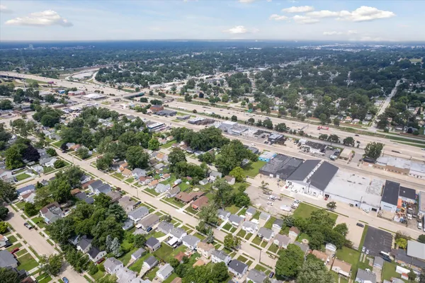 $2,400 | 578 East Mahan Avenue, Hazel Park, MI 48030