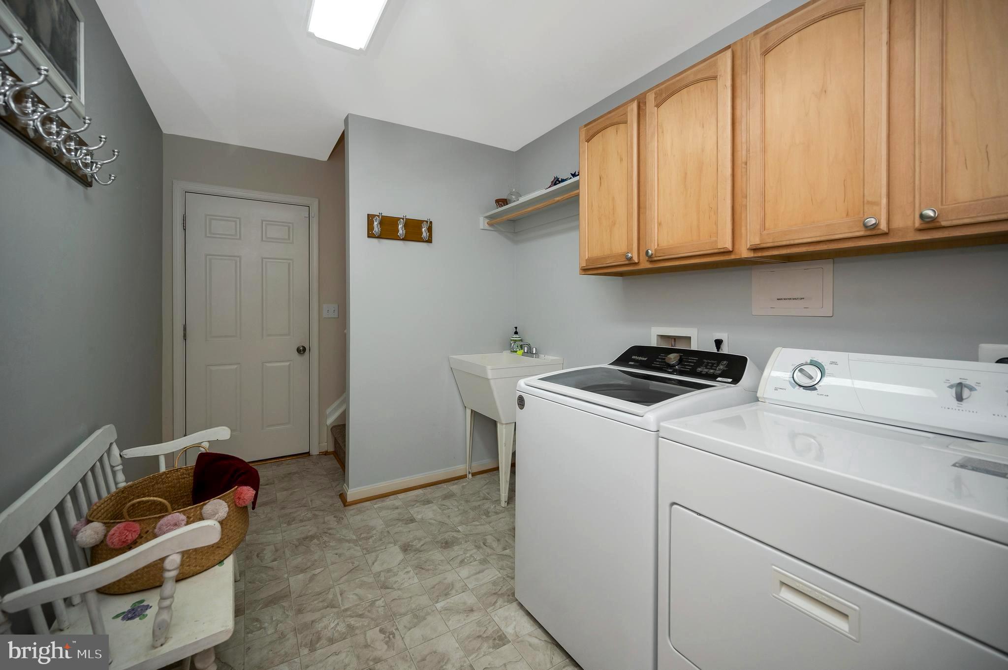216 Battlefield Road Locust Grove, VA 22508 - Photo 35 of 61 Laundry room w/new floor 2025