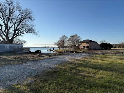$275,000 | 3905 Montgomery Drive, Granbury, TX 76049