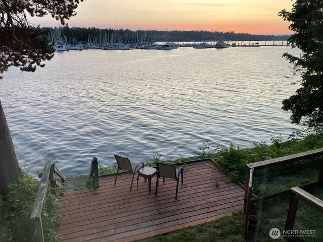 $999,000 | 1333 East Bay Drive Northeast, Olympia, WA 98506