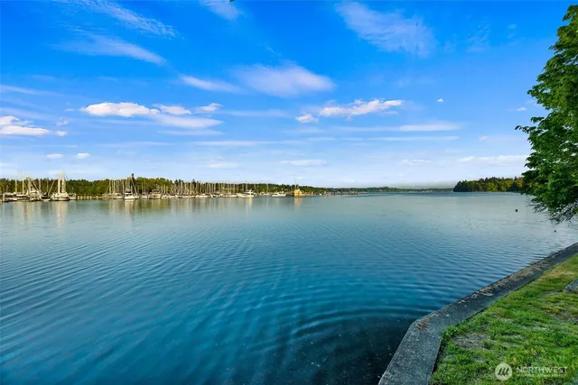 $999,000 | 1333 East Bay Drive Northeast, Olympia, WA 98506