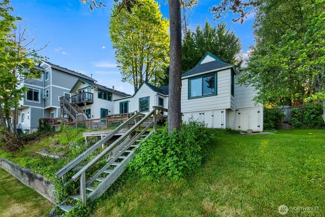 $999,000 | 1333 East Bay Drive Northeast, Olympia, WA 98506