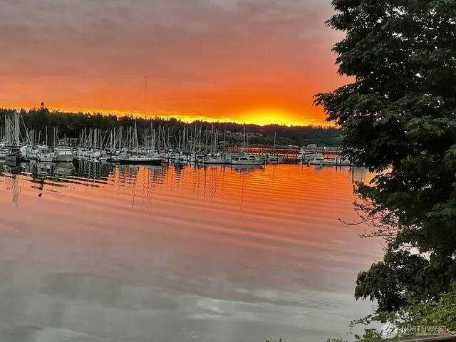 $999,000 | 1333 East Bay Drive Northeast, Olympia, WA 98506