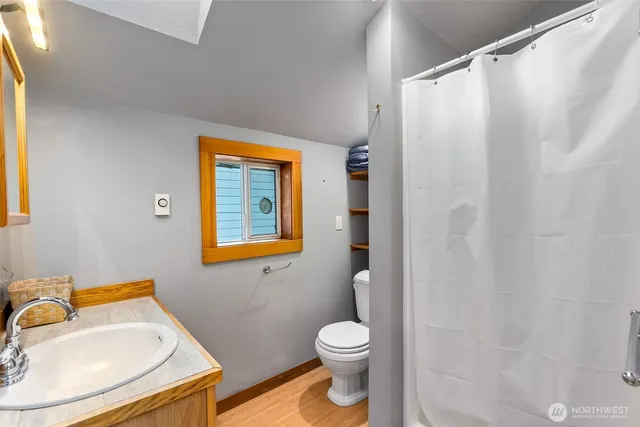 $999,000 | 1333 East Bay Drive Northeast, Olympia, WA 98506