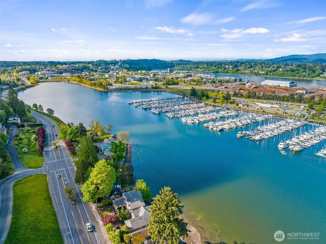 $999,000 | 1333 East Bay Drive Northeast, Olympia, WA 98506