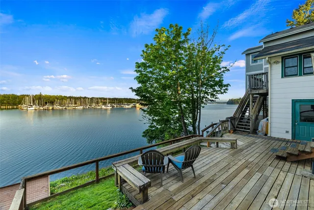 $999,000 | 1333 East Bay Drive Northeast, Olympia, WA 98506