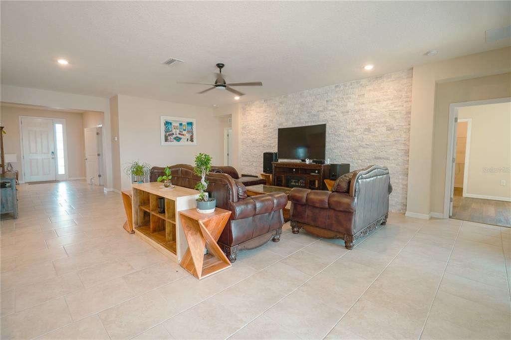 11940 Brighton Knoll Loop Riverview, FL 33579 - Photo 20 of 67