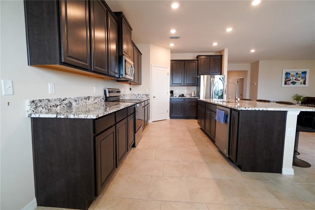 11940 Brighton Knoll Loop Riverview, FL 33579 - Photo 24 of 67