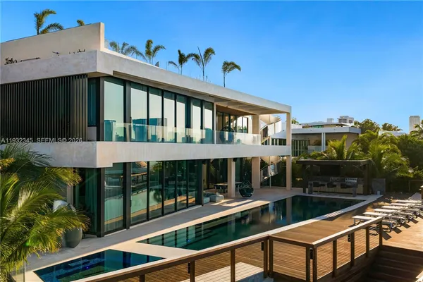 $56,500,000 | 1413 North Venetian Way, Miami, FL 33139