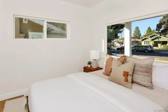 $1,245,000 | 1900 West 41st Street, Los Angeles, CA 90062