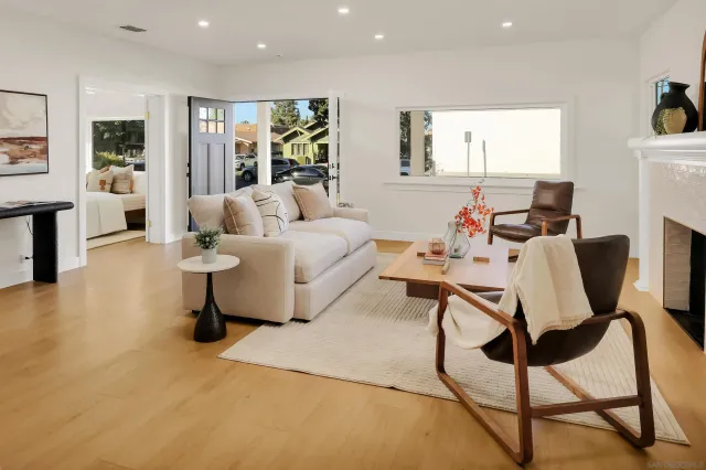 $1,245,000 | 1900 West 41st Street, Los Angeles, CA 90062