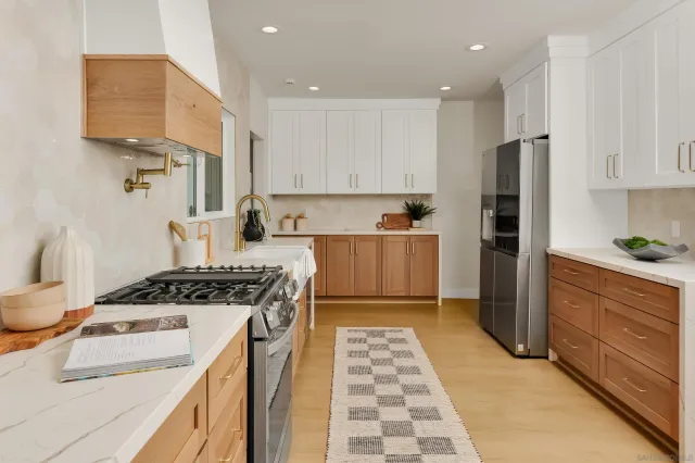 $1,245,000 | 1900 West 41st Street, Los Angeles, CA 90062