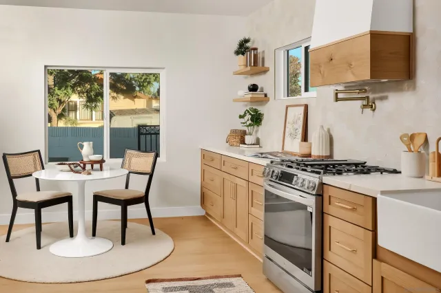 $1,245,000 | 1900 West 41st Street, Los Angeles, CA 90062